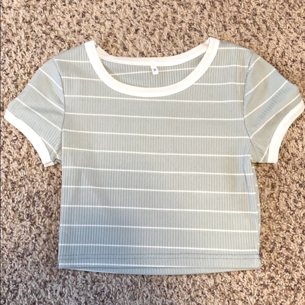 ROMWE Cropped Shirt
